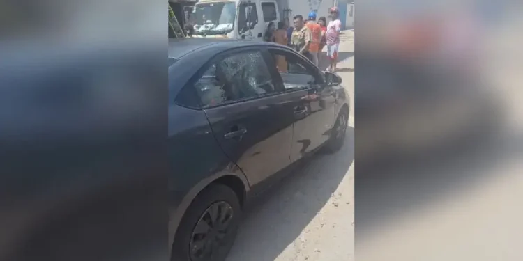 Taxista fue atacado a balazos por resistirse al robo de su auto en La Perla
