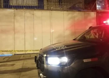 PÁNICO EN SAN LUIS: DETONAN DOS EXPLOSIVOS EN LA PUERTA DE UNA TIENDA DE AUTOPARTES