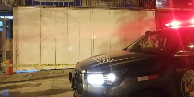 PÁNICO EN SAN LUIS: DETONAN DOS EXPLOSIVOS EN LA PUERTA DE UNA TIENDA DE AUTOPARTES