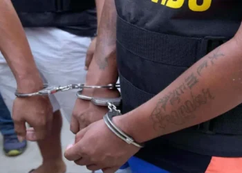 Detienen a tres hombres acusados de pertenecer a una banda de extorsionadores