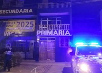 COMAS: FRUSTRAN ATENTADO CON EXPLOSIVOS CONTRA COLEGIO Y RETIENEN A ADOLESCENTE