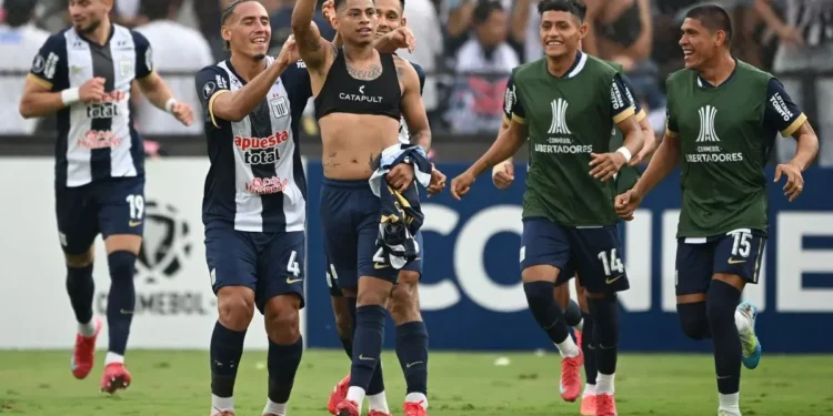 ¡Alianza Lima celebra! Está en fase de grupos de la Copa Libertadores al empatar 1-1 con Deportes Iquique