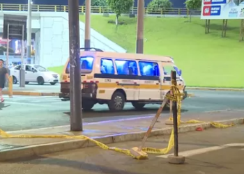 CALLAO: ASESINAN DE UN DISPARO EN LA CABEZA A JALADORA DE COMBI EN BELLAVISTA