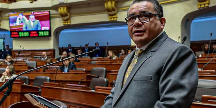 JUAN JOSÉ SANTIVÁÑEZ: LOS VOTOS QUE HABRÍA EN EL CONGRESO PARA CENSURAR AL MINISTRO DEL INTERIOR