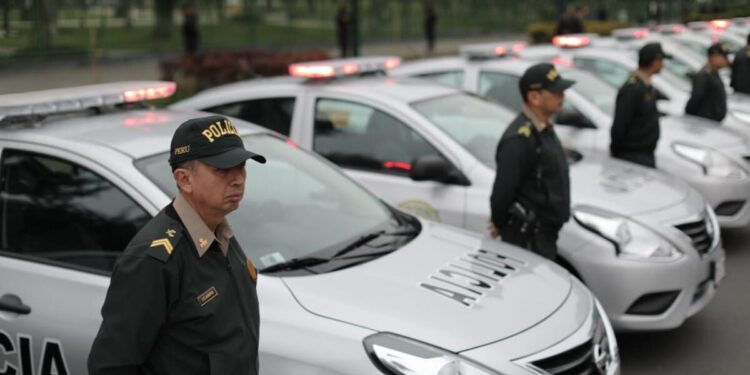 POLICÍAS EN CARMEN DE LA LEGUA REYNOSO HABRÍAN USADO PATRULLEROS PARA JUGAR FÚTBOL EN EL CALLAO
