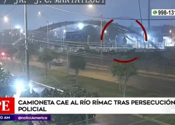 Carmen de la Legua: Camioneta cayó al río Rímac tras persecución policial