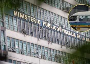 FISCALÍA INICIA DILIGENCIAS PRELIMINARAS TRAS ATAQUE CONTRA DOS COMBIS EN LA AVENIDA VENEZUELA
