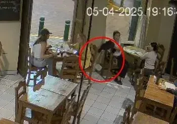 INTERVIENEN A DOS MUJERES QUE FUERON CAPTADAS INTENTANDO ROBAR CARTERA A UNA TURISTA EN MIRAFLORES
