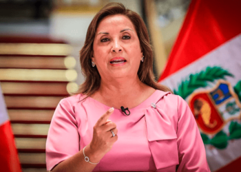 DINA BOLUARTE: CONGRESO ARCHIVA OTRA DENUNCIA CONTRA LA PRESIDENTA POR ABUSO DE AUTORIDAD