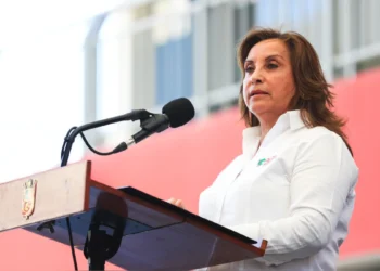 COMISIÓN DE FISCALIZACIÓN APROBÓ INFORME FINAL QUE RECOMIENDA EVALUAR VACANCIA DE DINA BOLUARTE POR CASO ‘CIRUGÍAS’